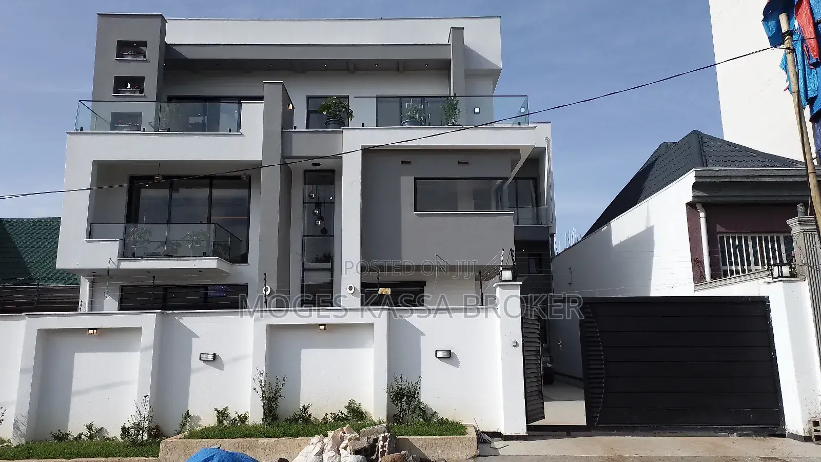 9bdrm Townhouse/Terrace in ቦሌ ቡልቡላ የሚሸጥ በጣም, Yeka for sale
