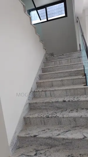 9bdrm Townhouse/Terrace in ቦሌ ቡልቡላ የሚሸጥ በጣም, Yeka for sale