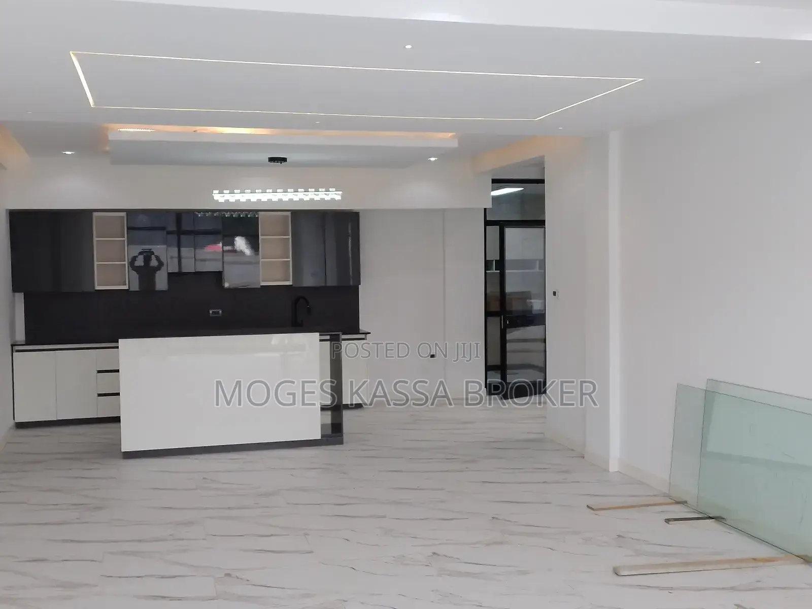 9bdrm Townhouse/Terrace in ቦሌ ቡልቡላ የሚሸጥ በጣም, Yeka for sale