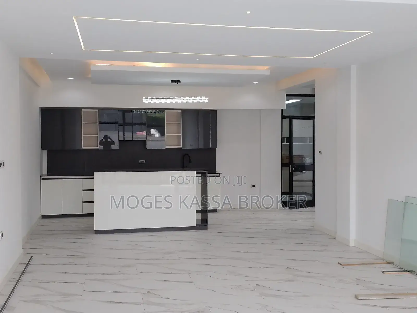 9bdrm Townhouse/Terrace in ቦሌ ቡልቡላ የሚሸጥ በጣም, Yeka for sale