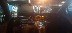 Toyota Yaris 2010 Burgundy