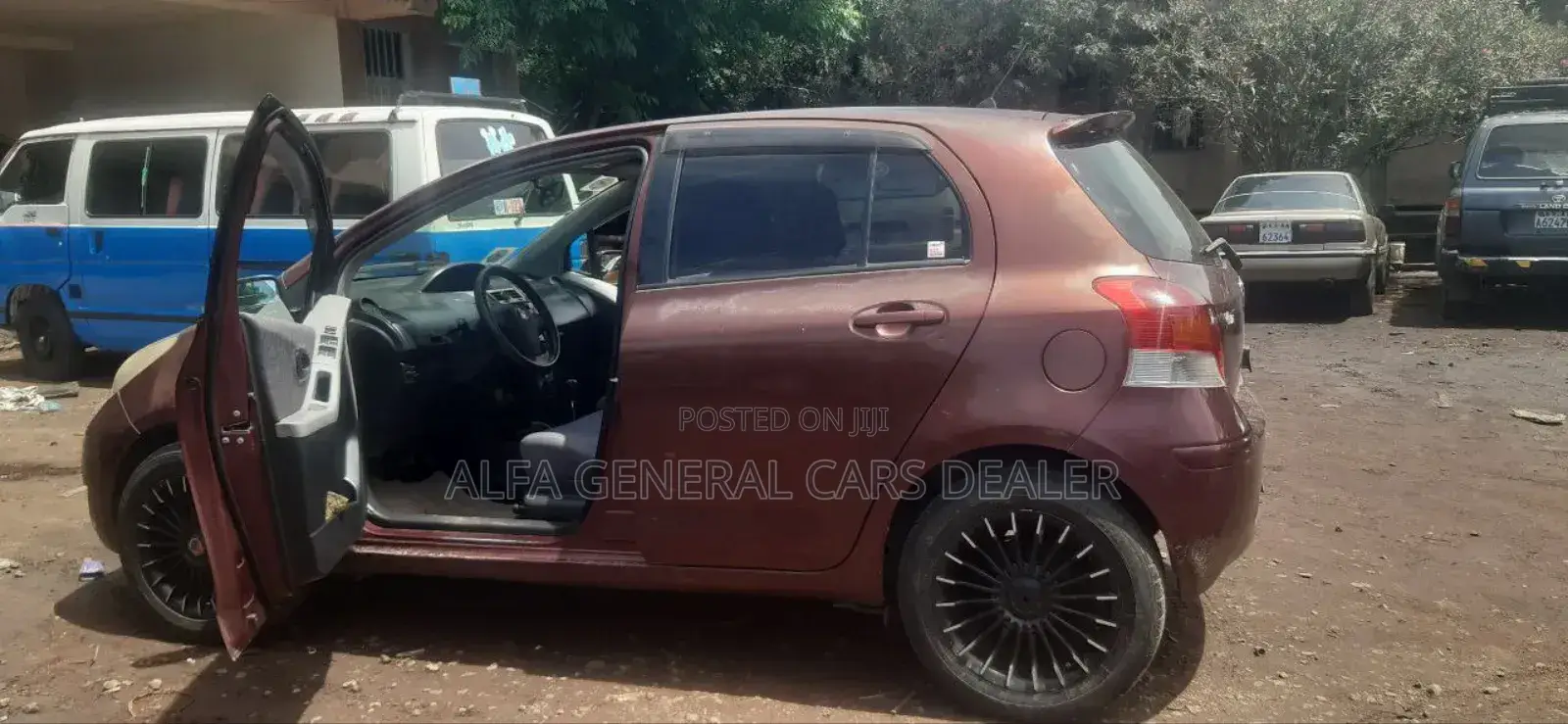 Toyota Yaris 2010 Burgundy