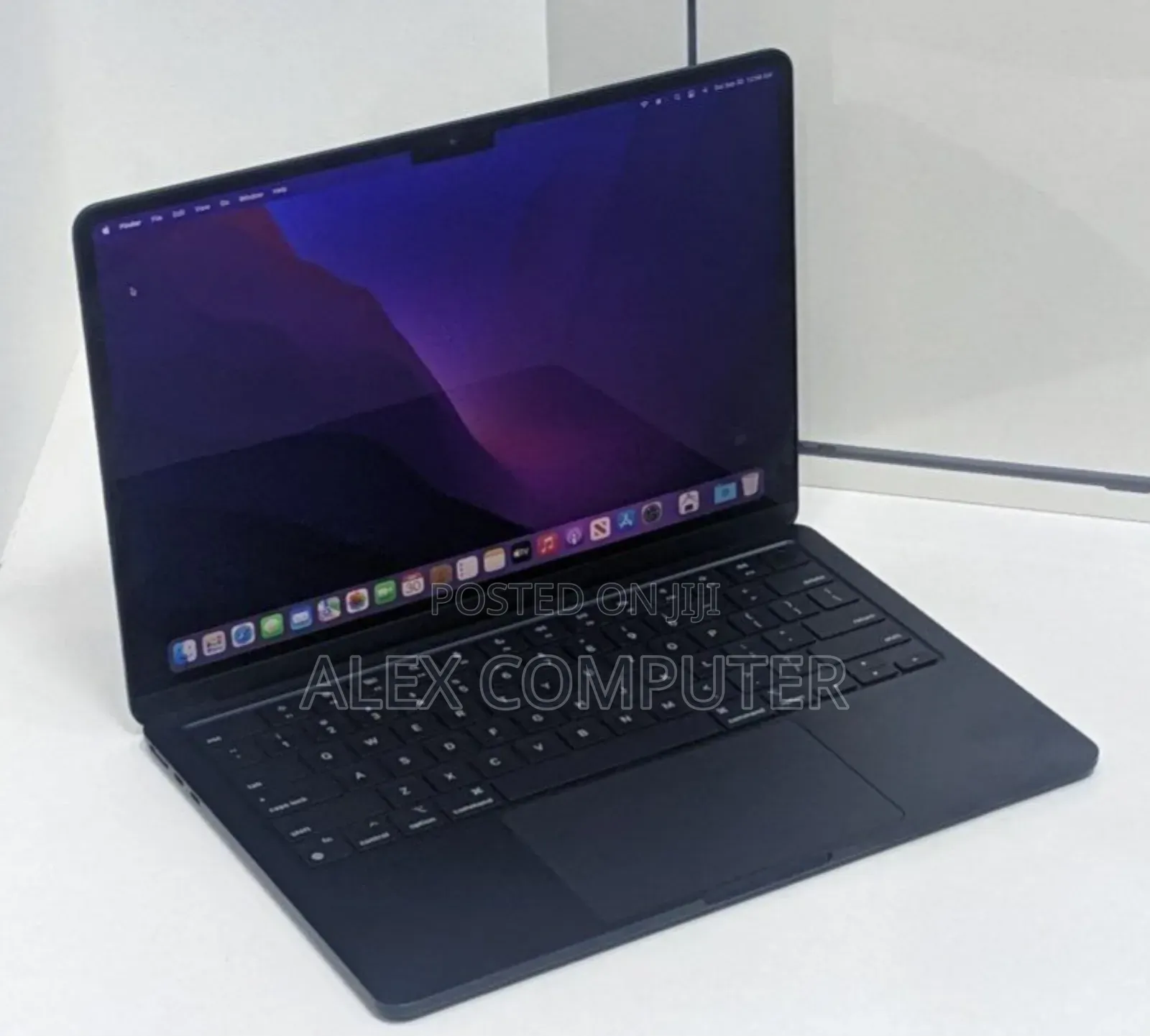 New Laptop Apple MacBook Air 2022 M2 8GB Apple M2 SSD 256GB