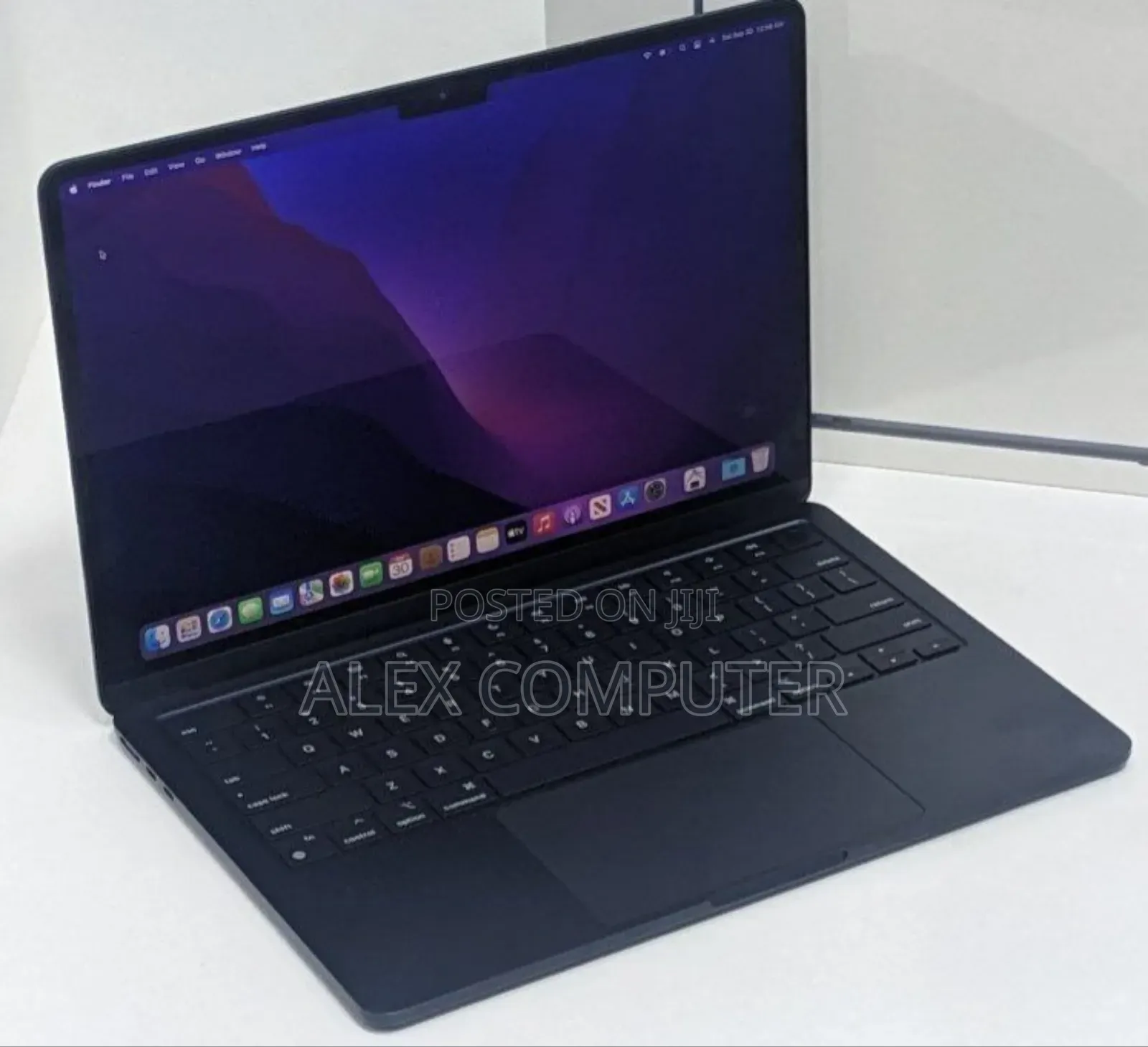 New Laptop Apple MacBook Air 2022 M2 8GB Apple M2 SSD 256GB