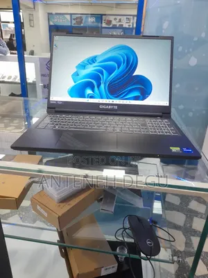 New Laptop Gigabyte 16GB Intel Core I7 SSD 1T