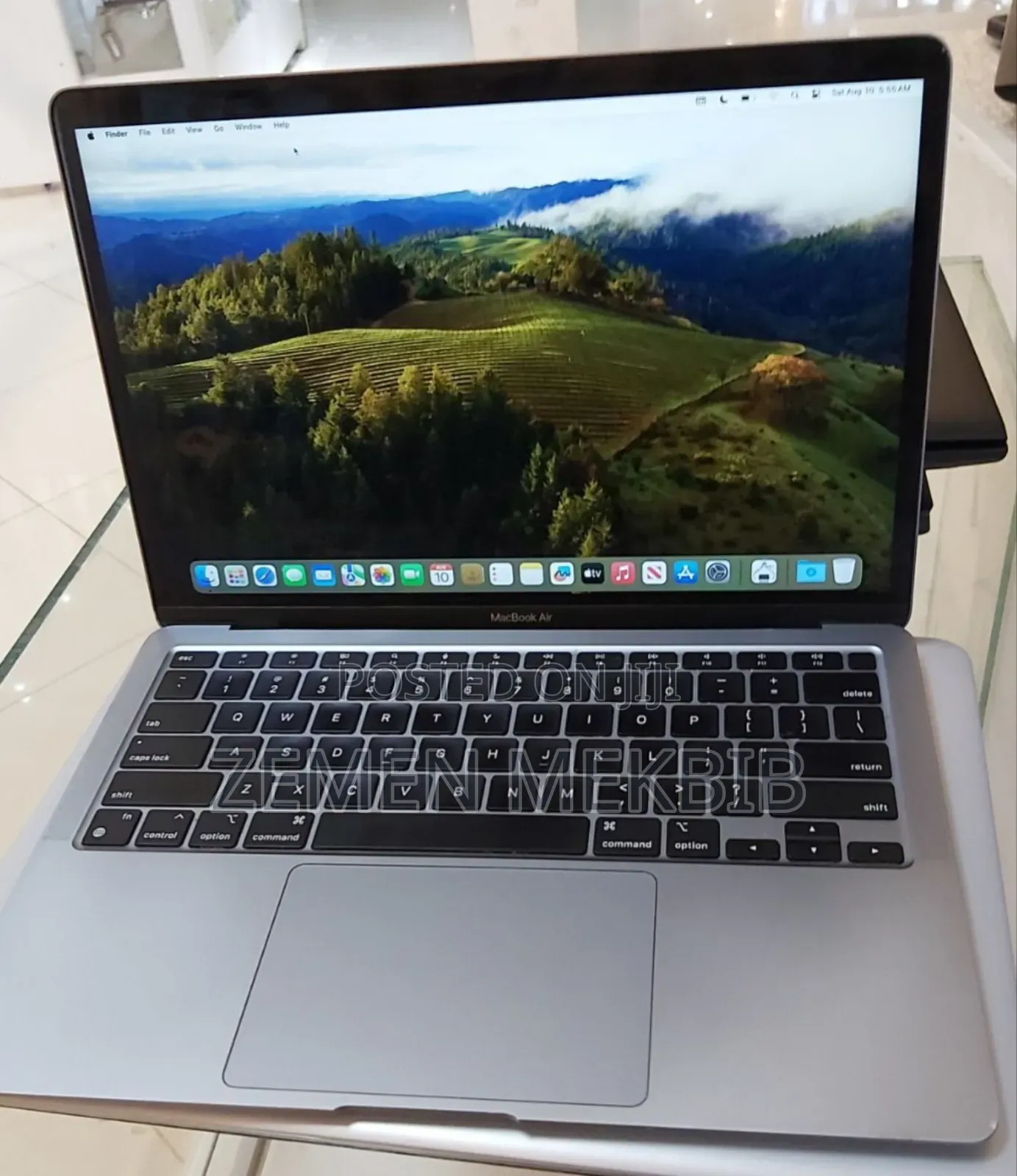 New Laptop Apple MacBook Air 2020 M1 8GB Apple M1 Pro SSD 256GB