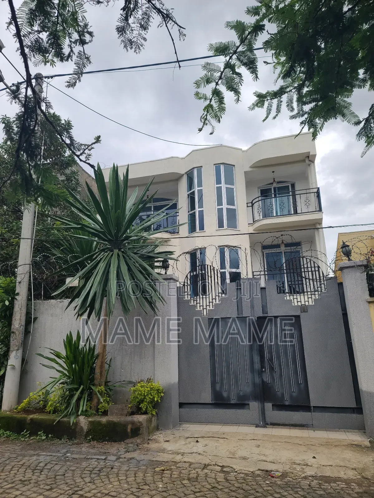 10bdrm House in Addis Abeba, Bole for rent