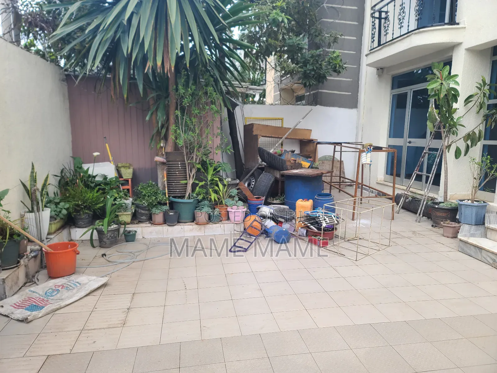 10bdrm House in Addis Abeba, Bole for rent
