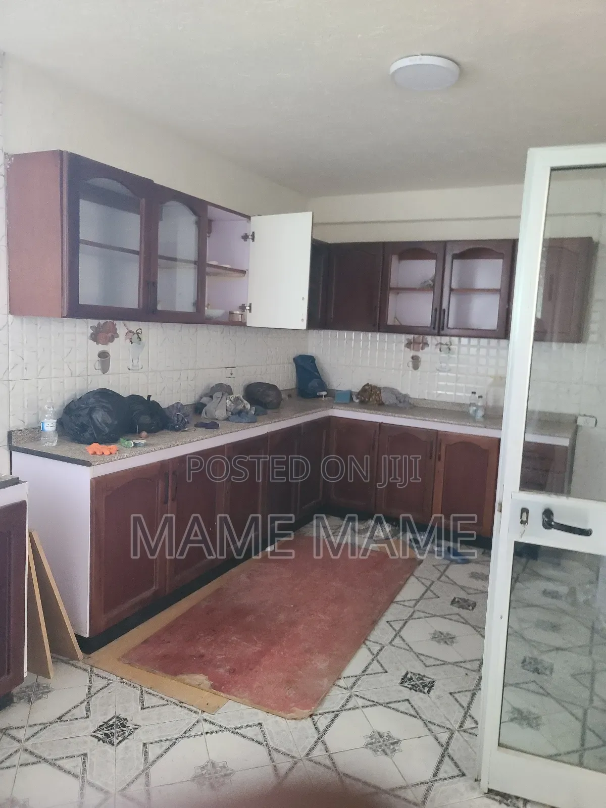 10bdrm House in Addis Abeba, Bole for rent
