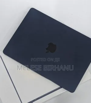 Photo - New Laptop Apple MacBook Pro 2023 M2 16GB Apple M2 Ultra SSD 256GB