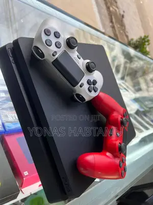 Playstation 4 Slim