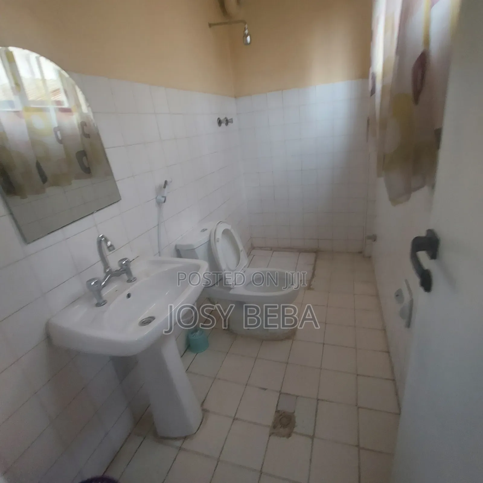 Furnished 4bdrm House in Bole for rent