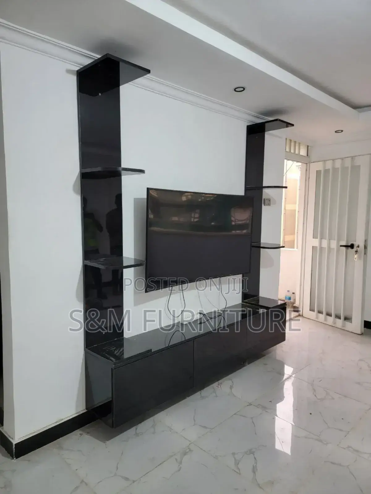 Tvstand Priced Per Square Meter