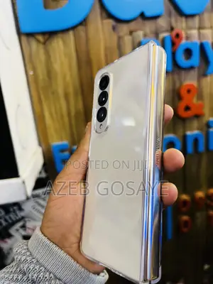 New Samsung Galaxy Z Fold4 256 GB Gold