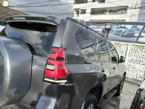 Toyota Land Cruiser Prado 2021 Gray