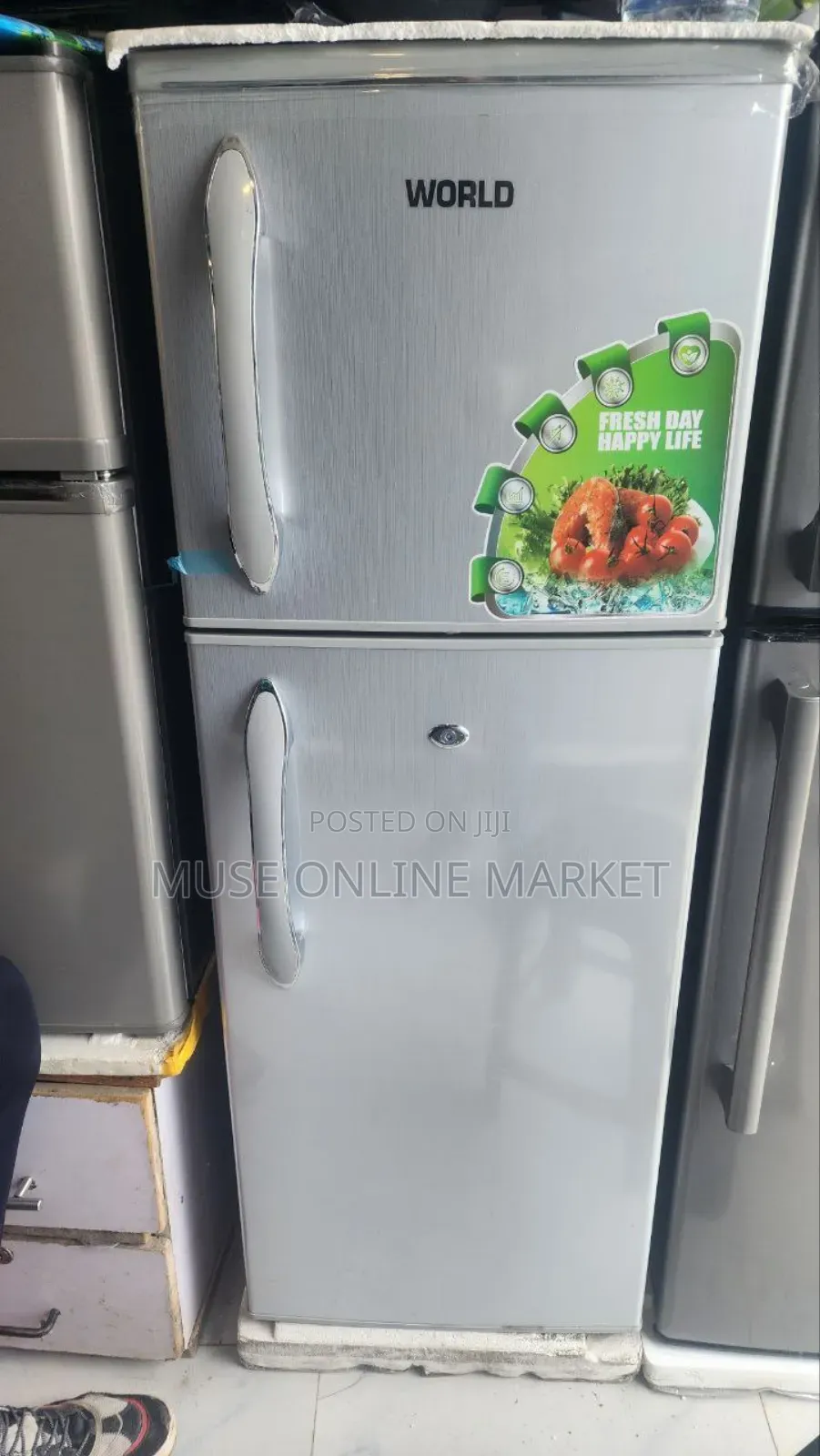 World 205 Refrigerator