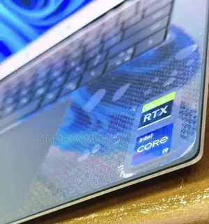 New Laptop Dell XPS 15 32GB Intel Core I9 SSD 2T