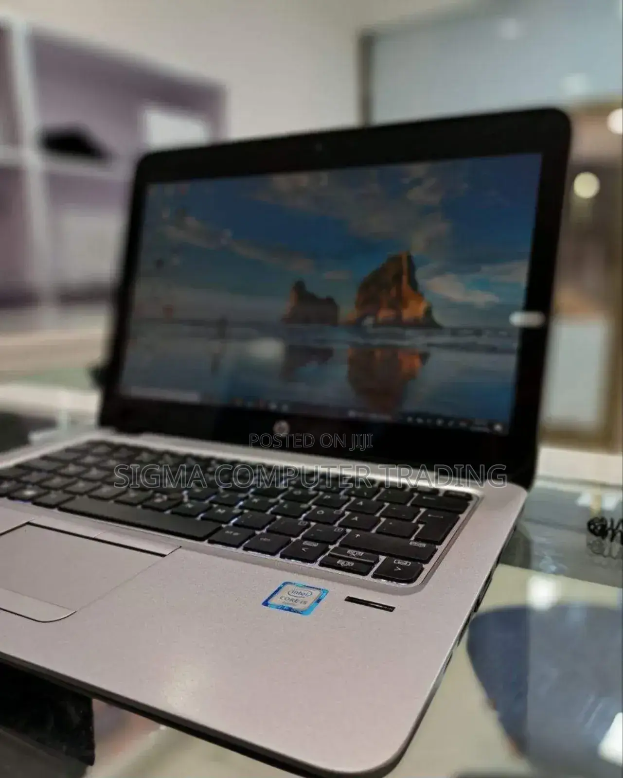 New Laptop HP EliteBook 820 G3 8GB Intel Core I5 SSD 256GB