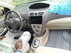 Toyota Yaris 2009 Silver