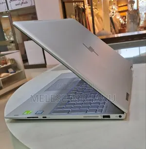 New Laptop HP Envy X360 20GB Intel Core I5 SSD 512GB