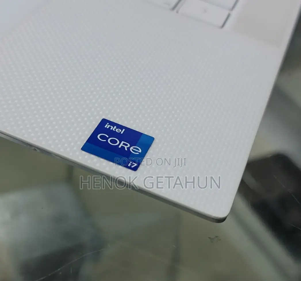 New Laptop HP Spectre 8GB Intel Core I5 SSD 512GB