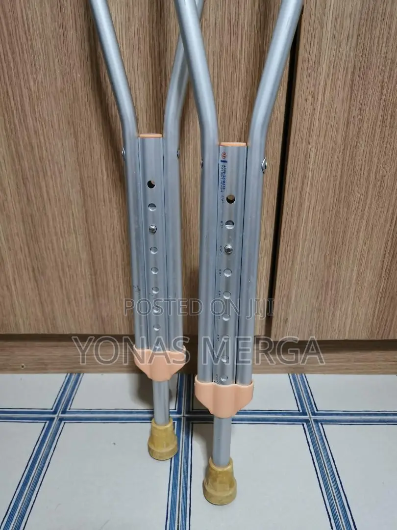 Durable Crutche/Walking Stick _ Patient of Lower Limb Injury