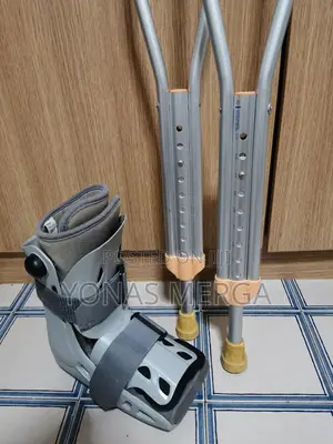 Adults/Youth Crutches
Lightweight Crutches Made of Stainless