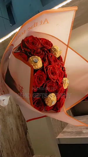 Photo - Yaho Flower  Gift Package