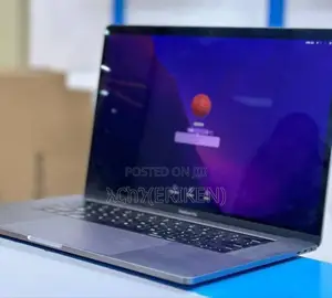 Photo - New Laptop Apple MacBook Pro 2017 16GB Intel Core I7 SSD 512GB