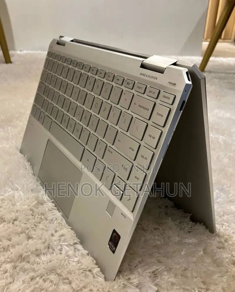 New Laptop HP Spectre 8GB Intel Core I5 SSD 512GB