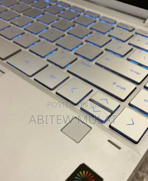 New Laptop HP Spectre X360 8GB Intel Core I5 SSD 512GB