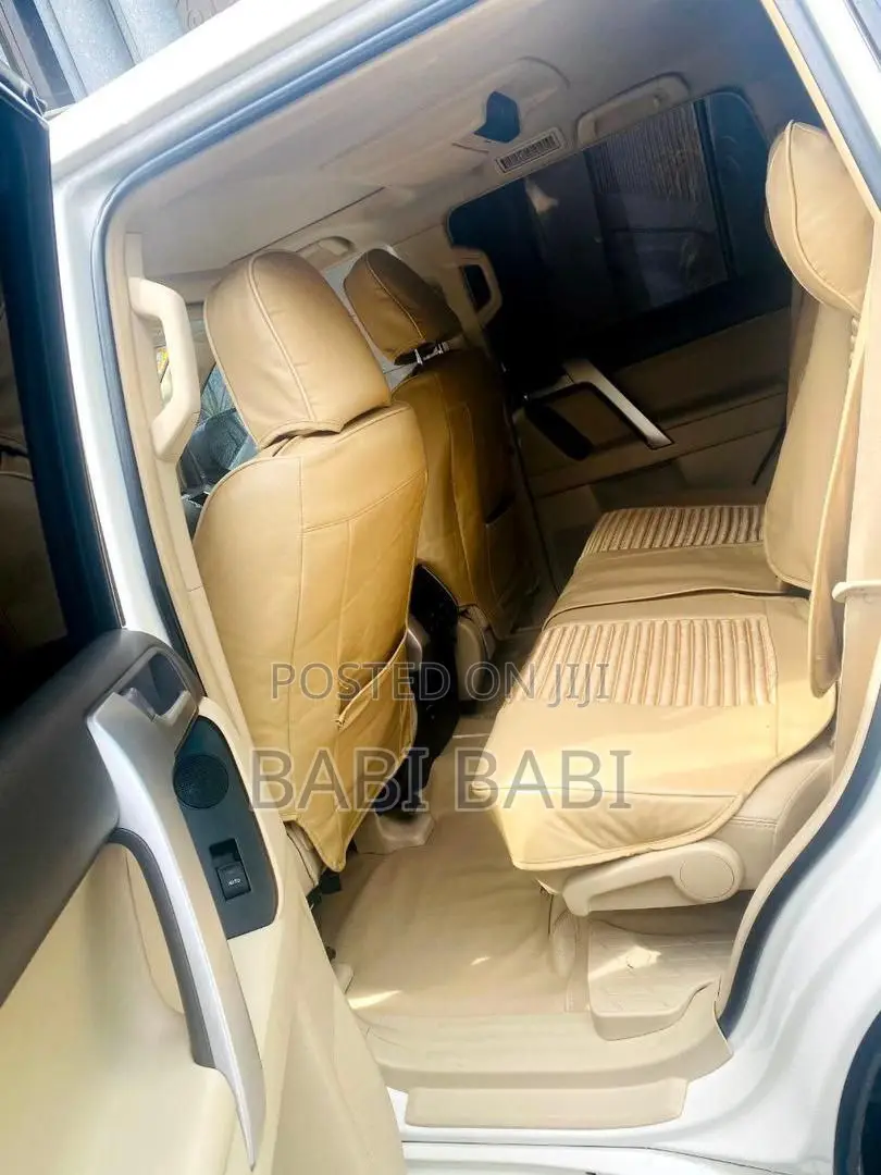 Toyota Land Cruiser Prado 2019 White