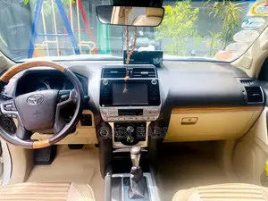 Toyota Land Cruiser Prado 2019 White