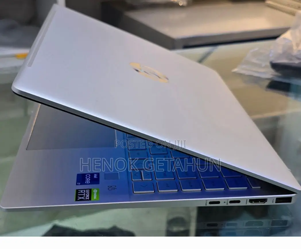 New Laptop HP Envy X360 16GB Intel Core I7 SSD 512GB