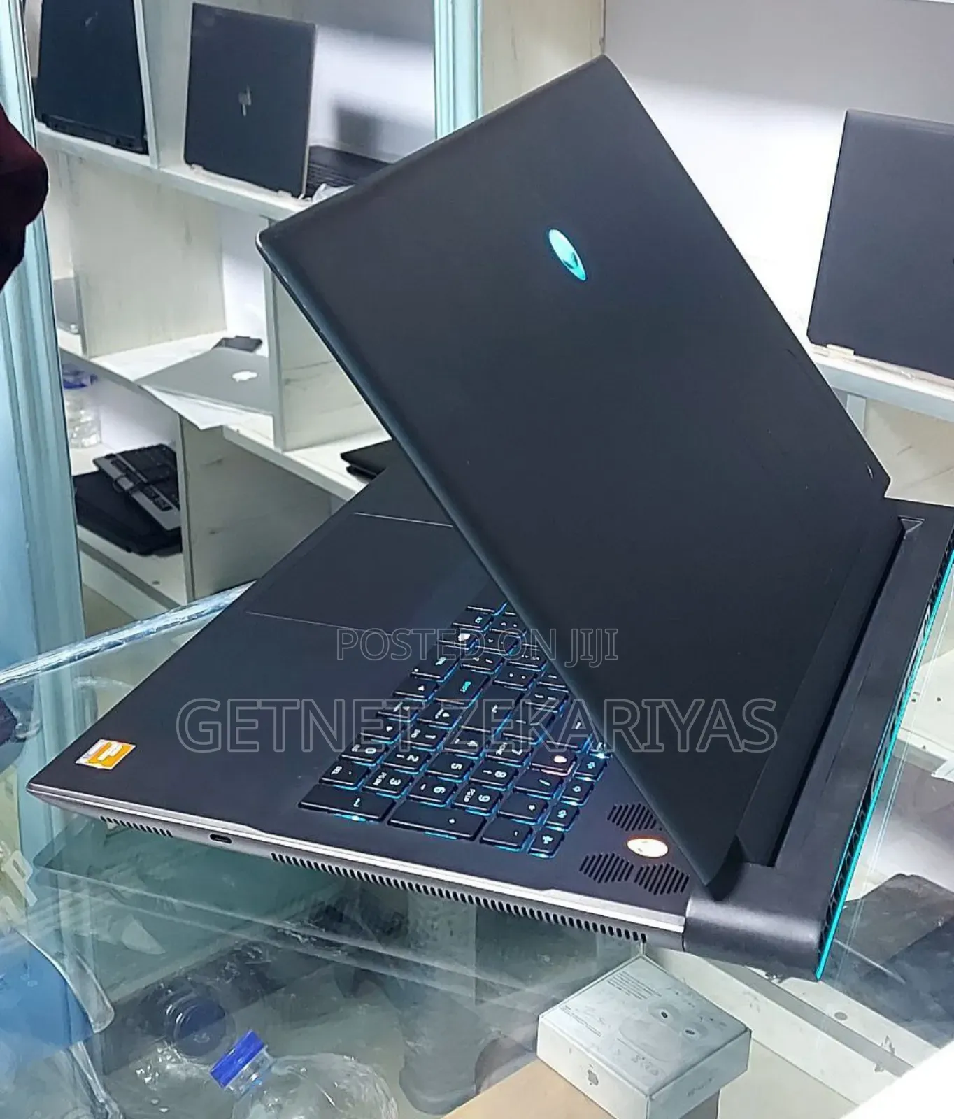 New Laptop Alienware M17x R2 32GB AMD Ryzen 9 SSD 1T