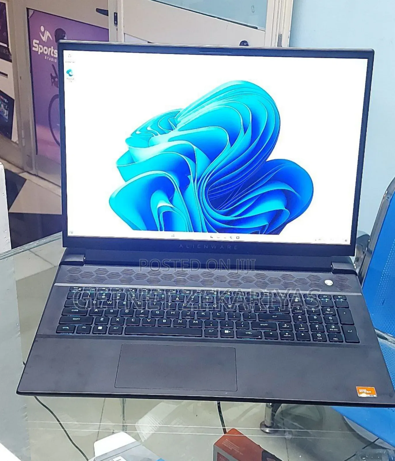 New Laptop Alienware M17x R2 32GB AMD Ryzen 9 SSD 1T