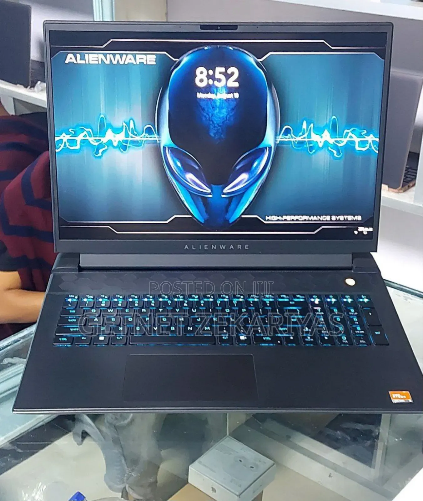 New Laptop Alienware M17x R2 32GB AMD Ryzen 9 SSD 1T
