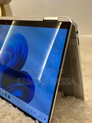 New Laptop HP Spectre X360 13 8GB Intel Core I5 SSD 512GB