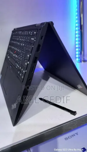 Photo - New Laptop Lenovo ThinkPad Yoga 16GB Intel Core I7 SSD 512GB