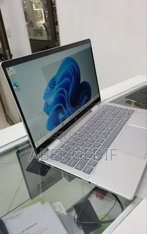 New Laptop HP Envy X360 8GB Intel Core I5 SSD 512GB