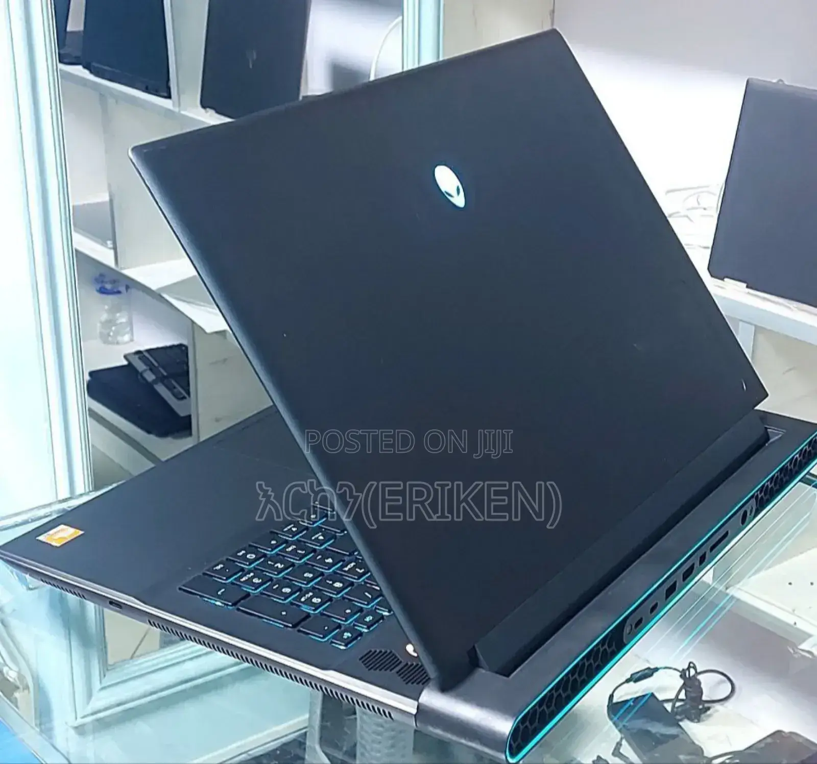 New Laptop Alienware M17x R2 32GB AMD Ryzen 9 SSD 1T