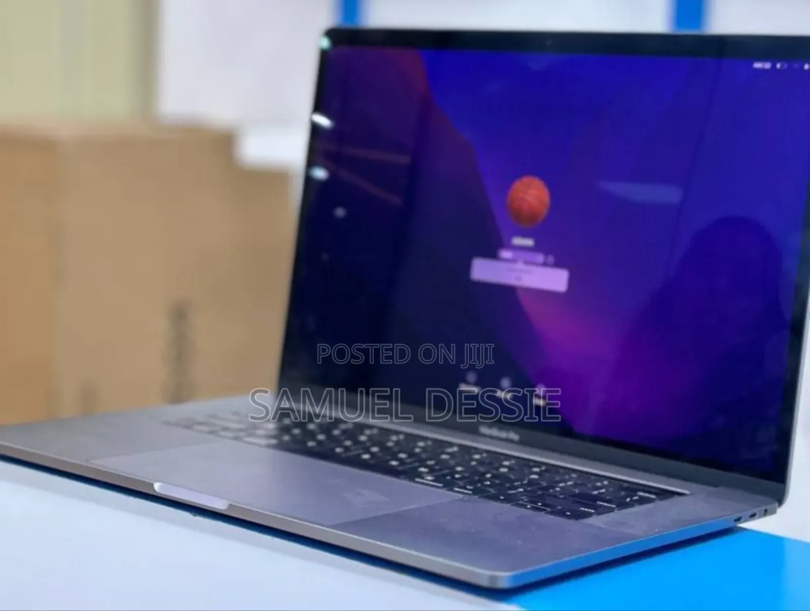 New Laptop Apple MacBook Pro 2017 16GB Intel Core I7 SSD 512GB