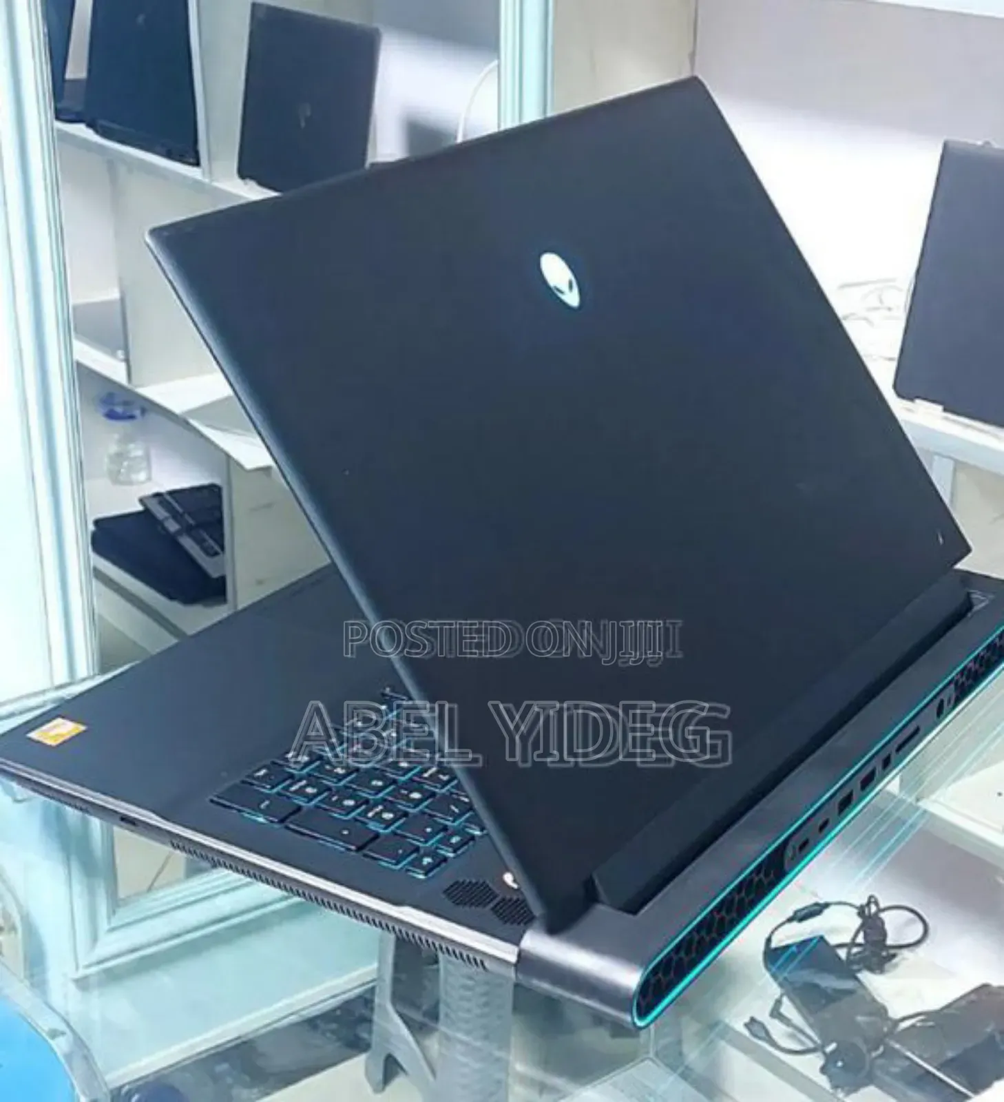 New Laptop Alienware M17x R2 32GB AMD Ryzen 9 SSD 1T