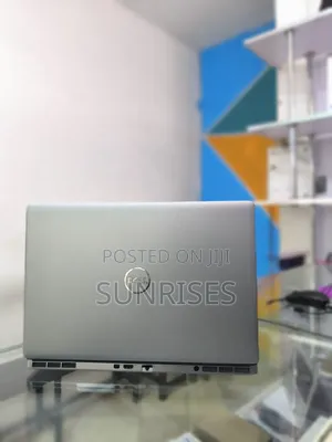 Photo - New Laptop Dell Precision 15 7550 16GB Intel Core I7 SSD 512GB