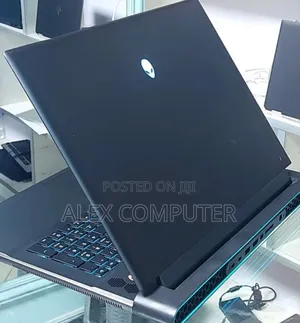 New Laptop Alienware M17x R2 32GB AMD Ryzen 9 SSD 1T