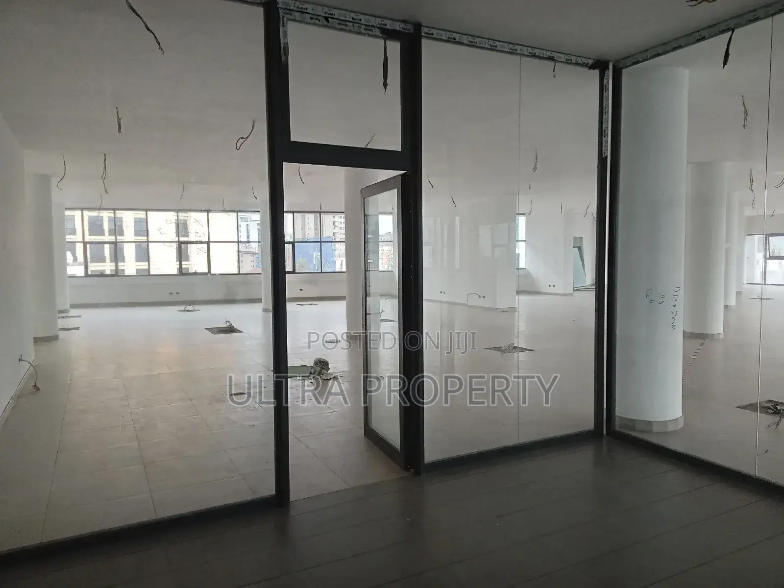 220 SQM Office for Rent