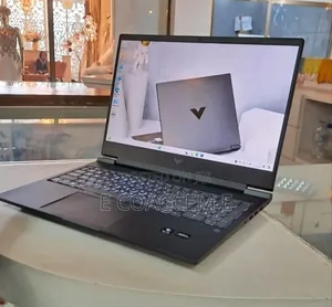 New Laptop HP 16GB Intel Core I7 SSD 512GB