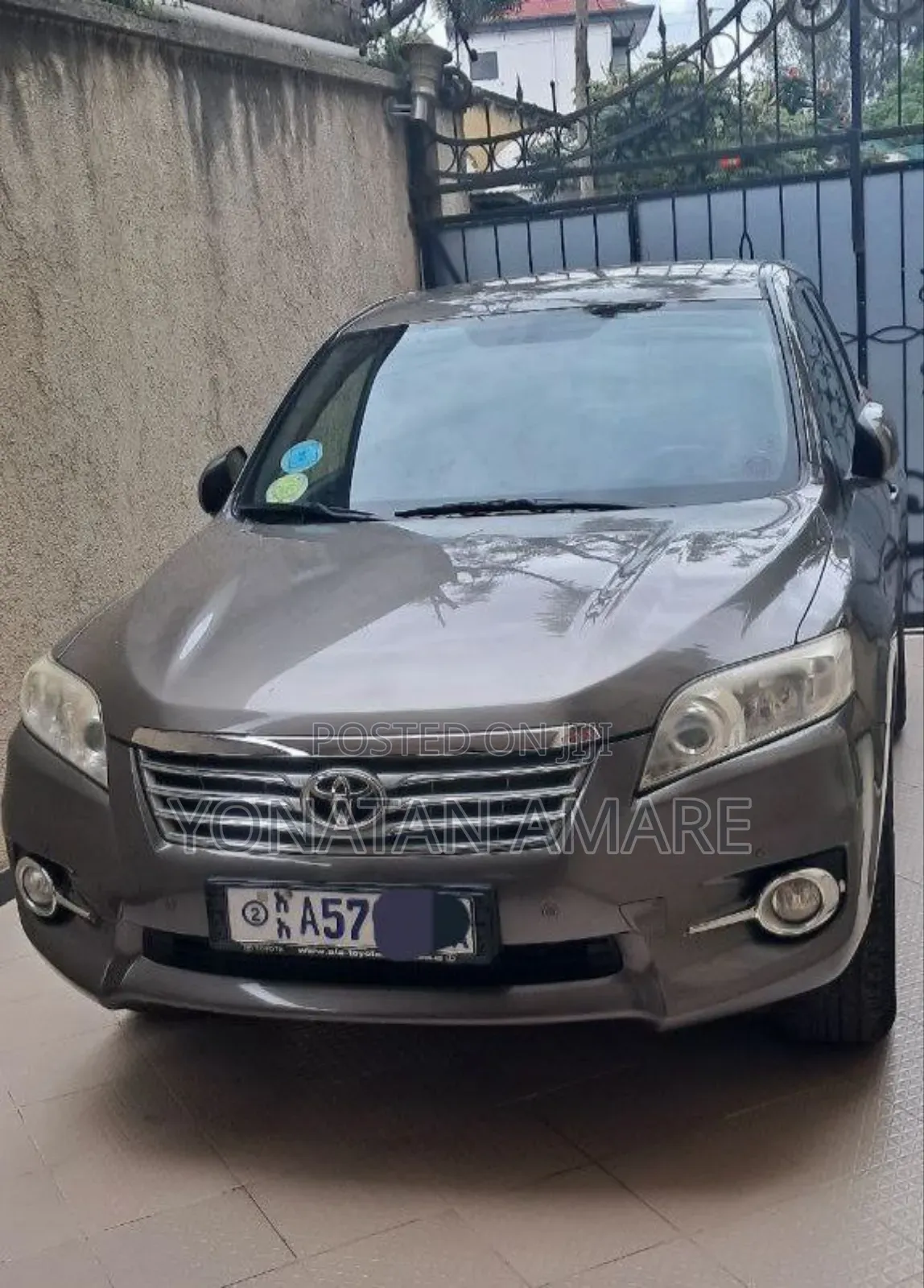 Toyota RAV4 2012 Gold