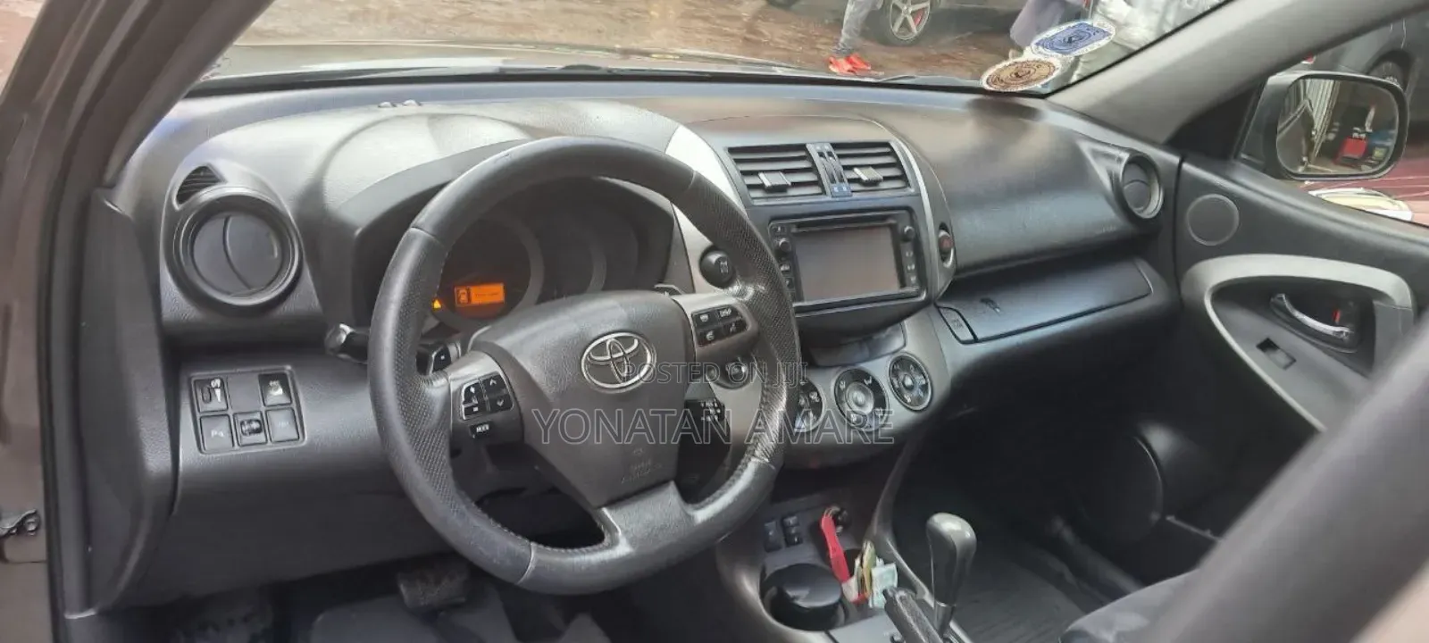 Toyota RAV4 2012 Gold