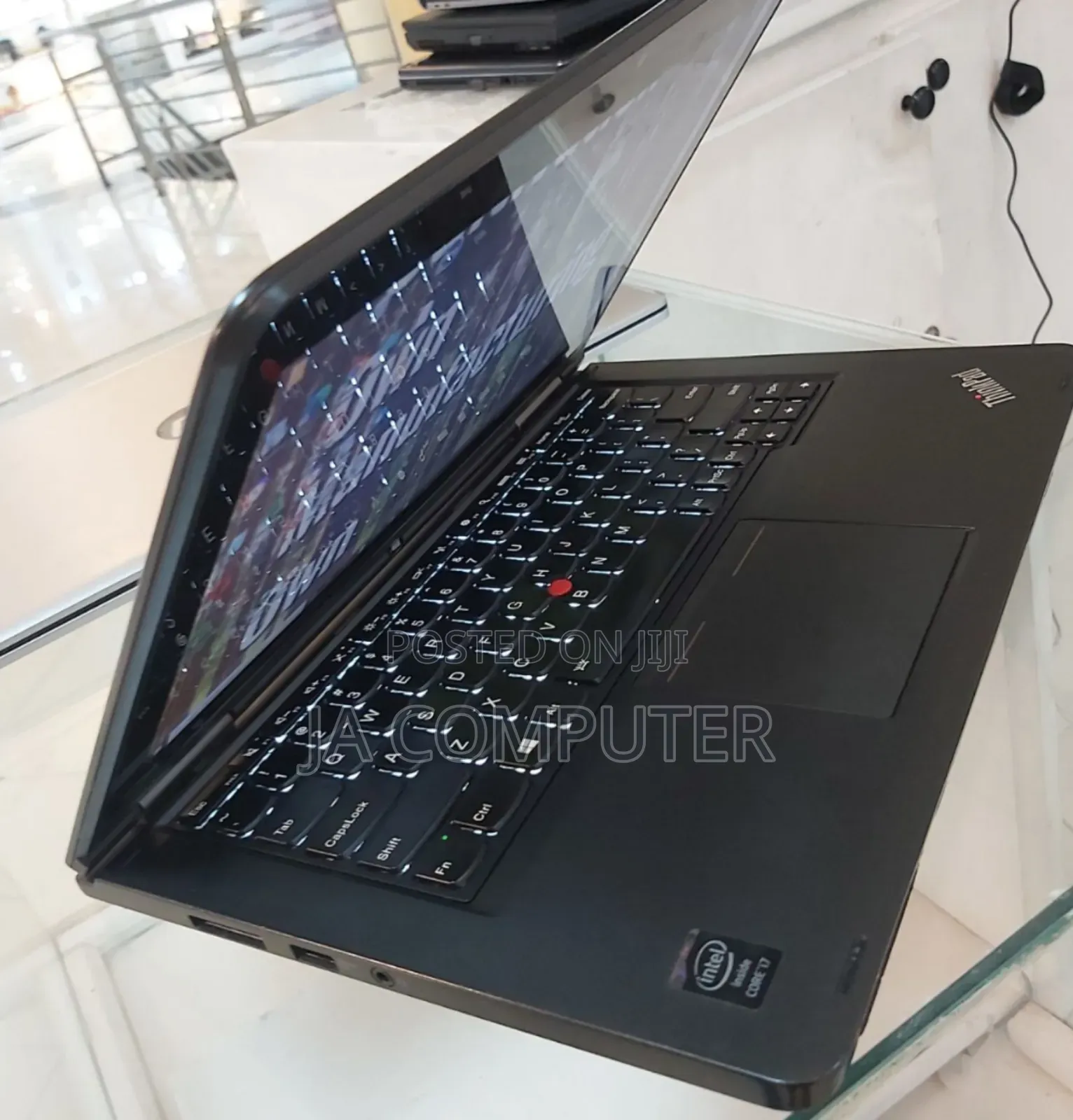 New Laptop Lenovo ThinkPad Yoga 8GB Intel Core I7 SSD 256GB